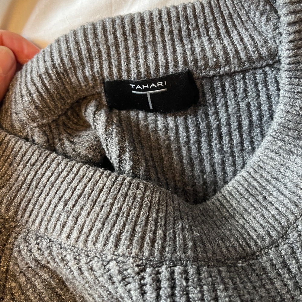 Tahari Ribbed Crewneck Sweater - Picture 6 of 6